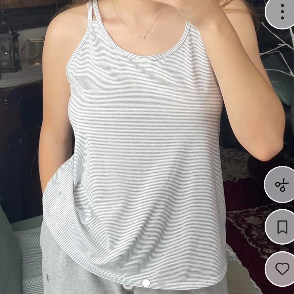 Old Navy Active micro stripe round neck double strappy X back tank size medium